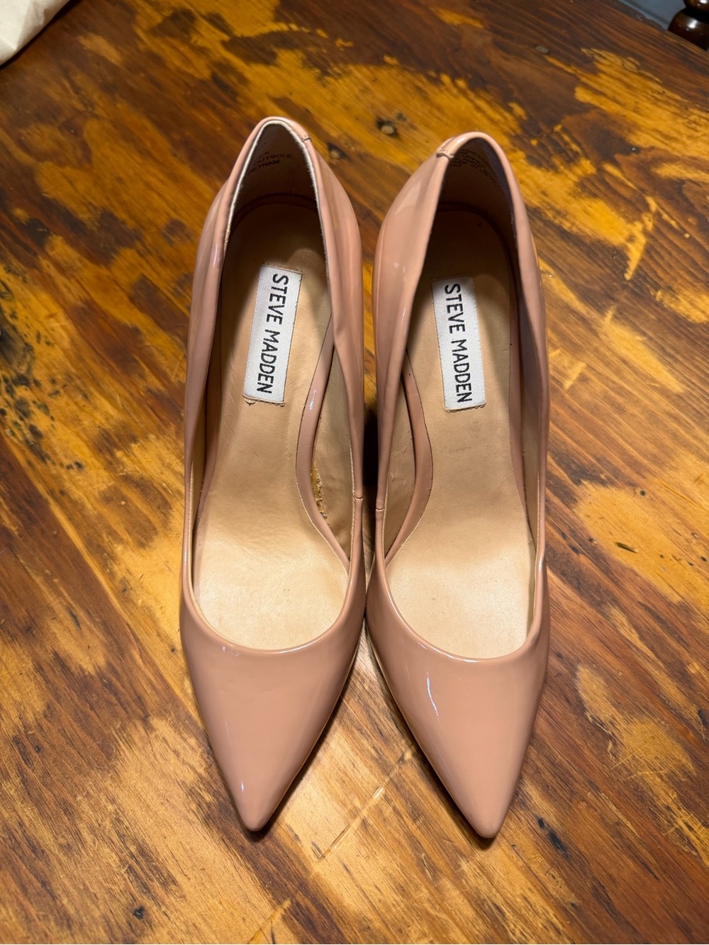 Steve Madden Great Condition Size 6.5 Blush Patent Pointed-Toe Pumps